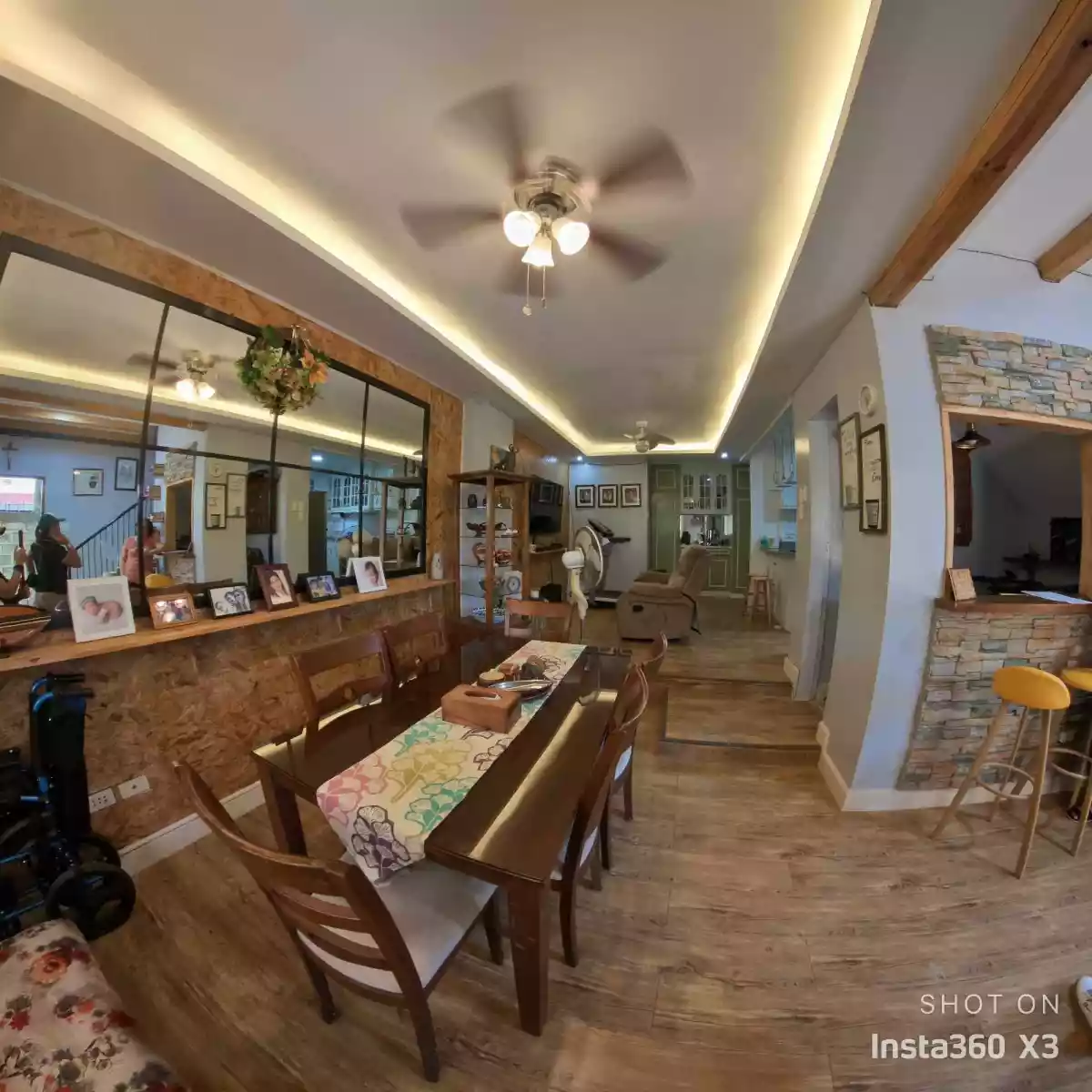 Open photo 22 of 23 — APARTMENT 3 DOORS RUSH FOR SALE