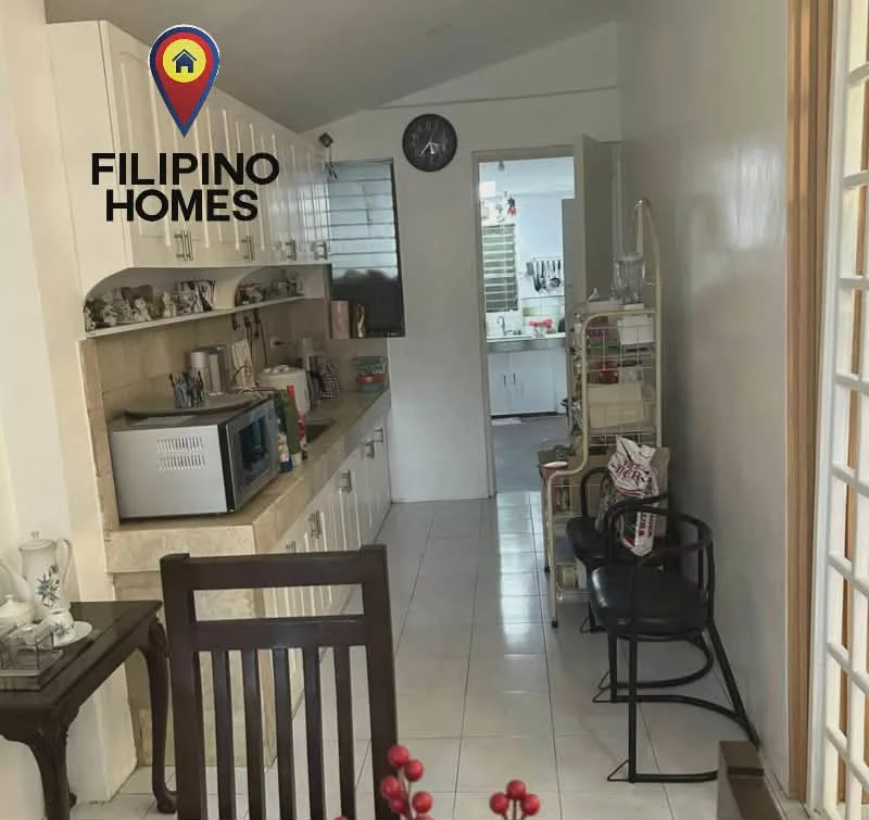 STUNNING BUNGALOW HOUSE FOR SALE — House and Lot in Naga City, Camarines Sur, Philippines — Photo 2