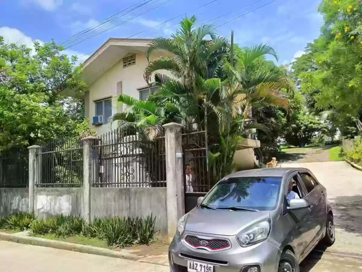 Open photo 17 of 33 — 3 STOREY BUILDING WITH ROOF TOP AND  5 APARTMENT UNITS FOR SALE