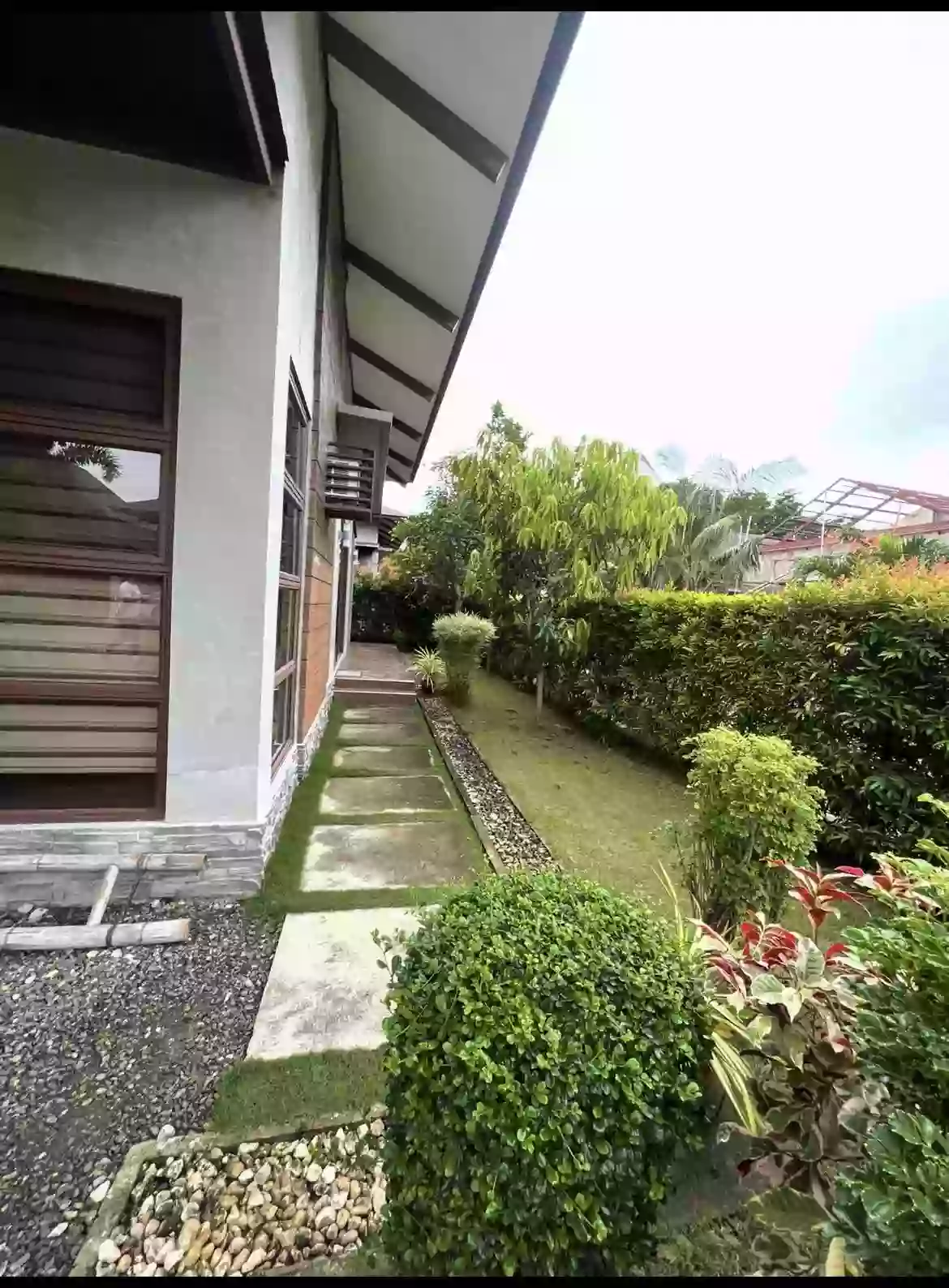 HOUSE AND LOT FOR SALE INSIDE ADUNA BEACH VILLAS — House and Lot in Danao, Cebu, Philippines — Photo 6