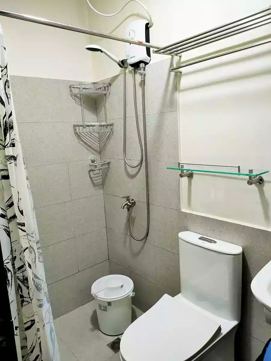 Open photo 9 of 13 — For Rent: MEDIAN Studio Condo in Lahug, Cebu City — 22 sqm Unfurnished