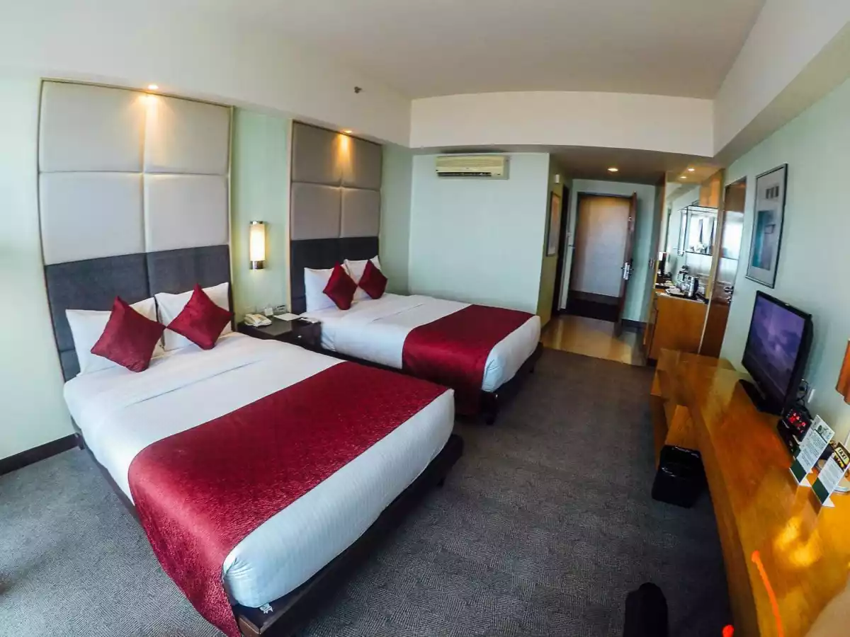 STUDIO UNIT FOR SALE IN MACTAN, CEBU (Income Generating)