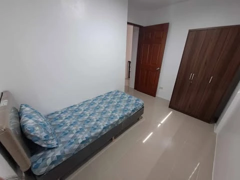 Open photo 15 of 16 — 4BR gated house and lot for REN