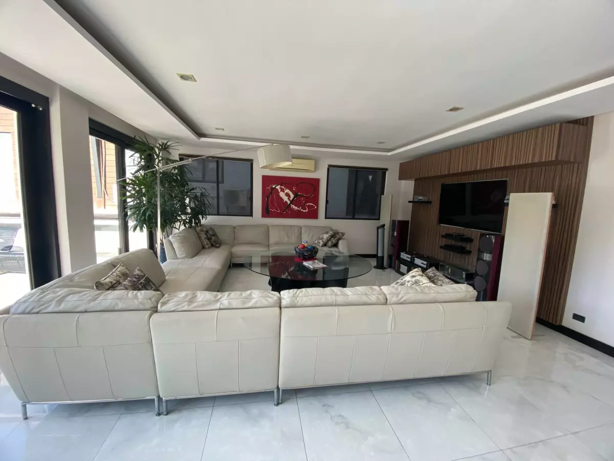 Open photo 60 of 61 — Maria Luisa House for Sale
