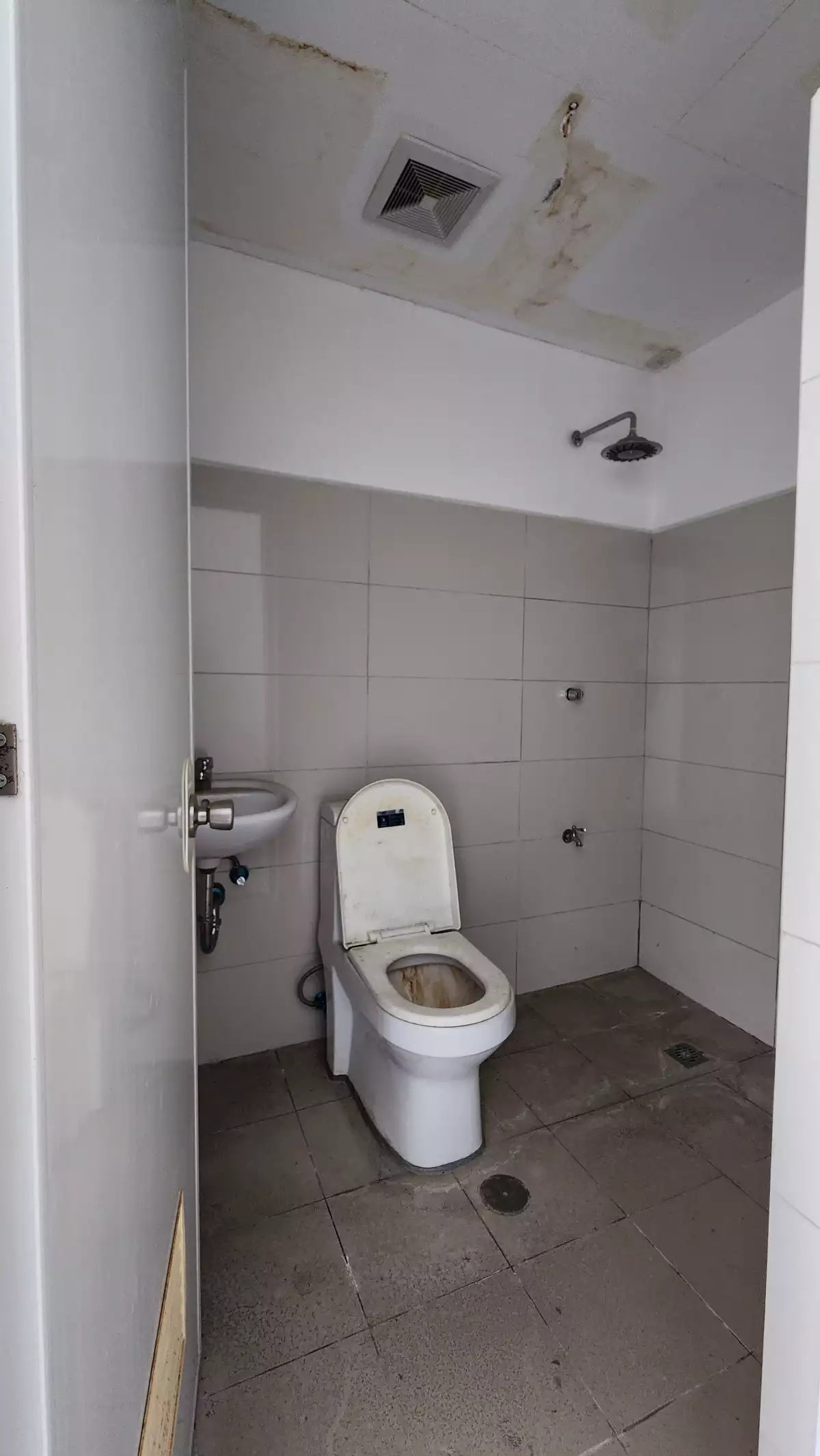 Open photo 13 of 18 — Studio Type Condo for Sale