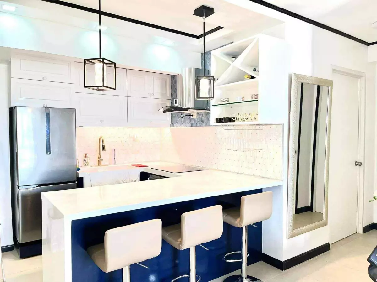 Sulit Deal 2 bedroom + parking (Fully Furnished Corner unit) — 2 Bedrooms in Lahug, Cebu City, Cebu — Photo 5