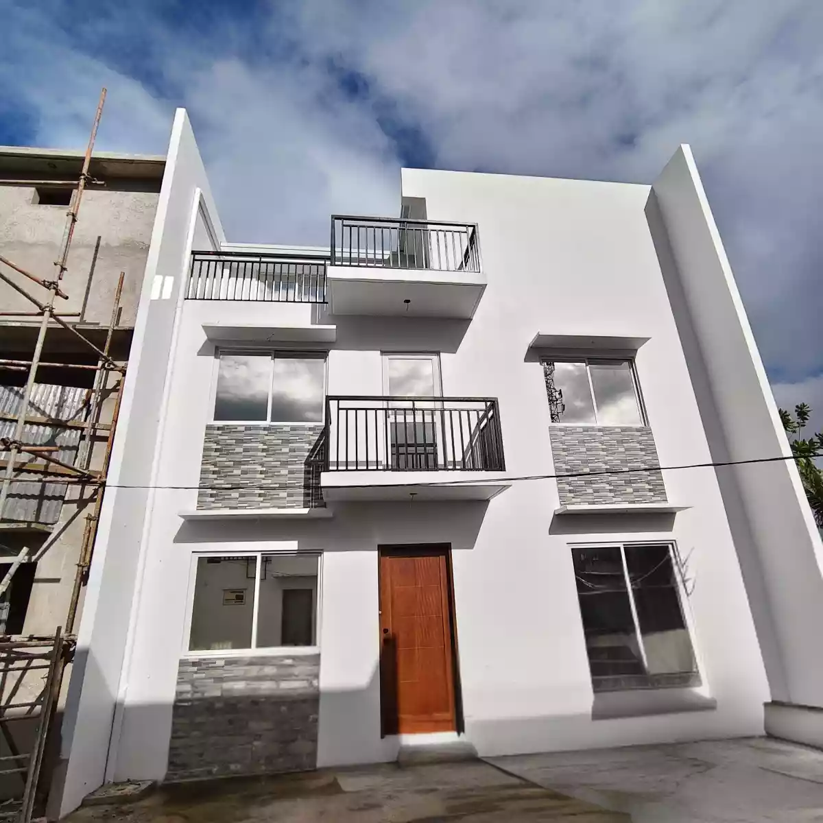 Townhouse — House and Lot in Camaligan, Camarines Sur, Philippines — Photo 5