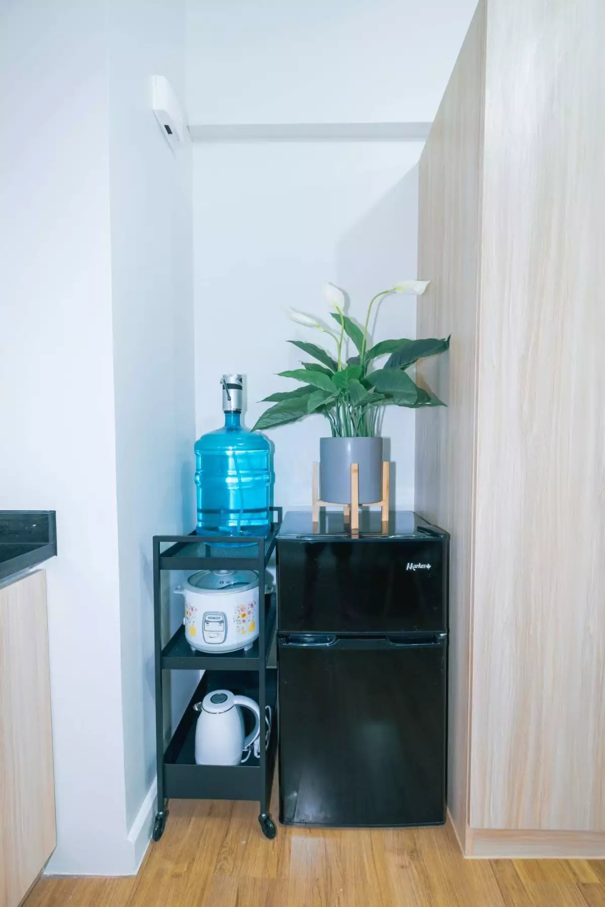 Open photo 14 of 17 — Studio Unit in Solinea Lazuli for Sale 
