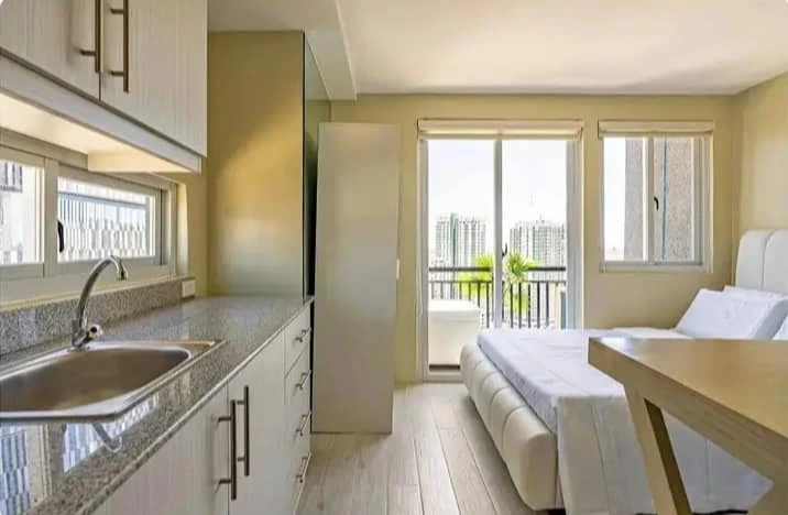 FORSALE BRAND NEW FULLY FURNISHED SEA VIEW CORNER UNIT WITH BALCONY IN CITYSCAPE GRAND TOWER — Studio in Archbishop Reyes Avenue, Cebu City, Cebu — Photo 2