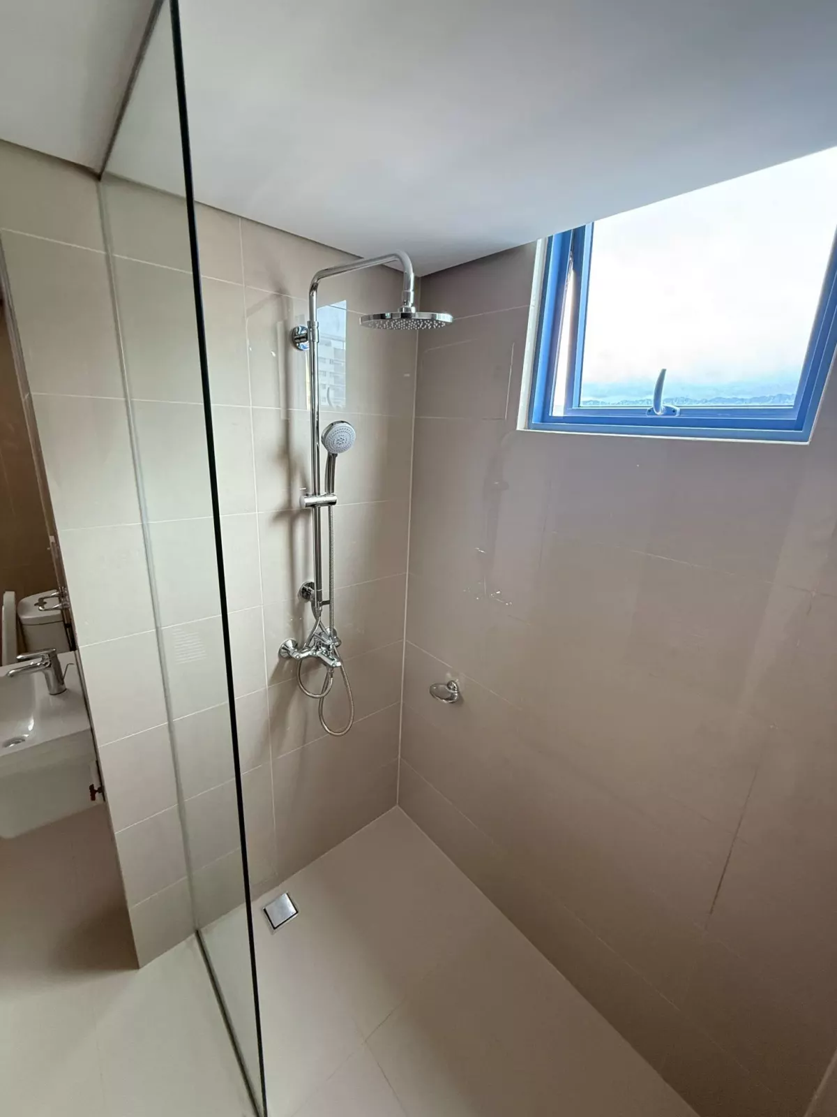 Open photo 15 of 17 — 1 bedrom condo for Sale in 38 Park