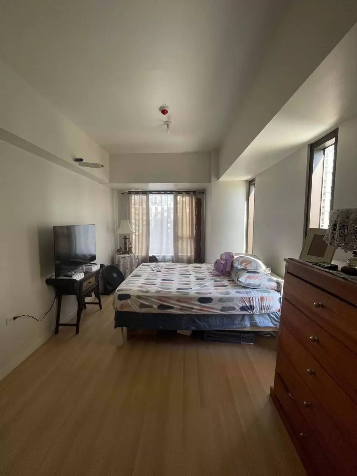 Mandani Bay Suites 2BR with Maids Room For Sale — 2 Bedrooms in F.E. Zuellig Avenue, Mandaue City, Philippines — Photo 2