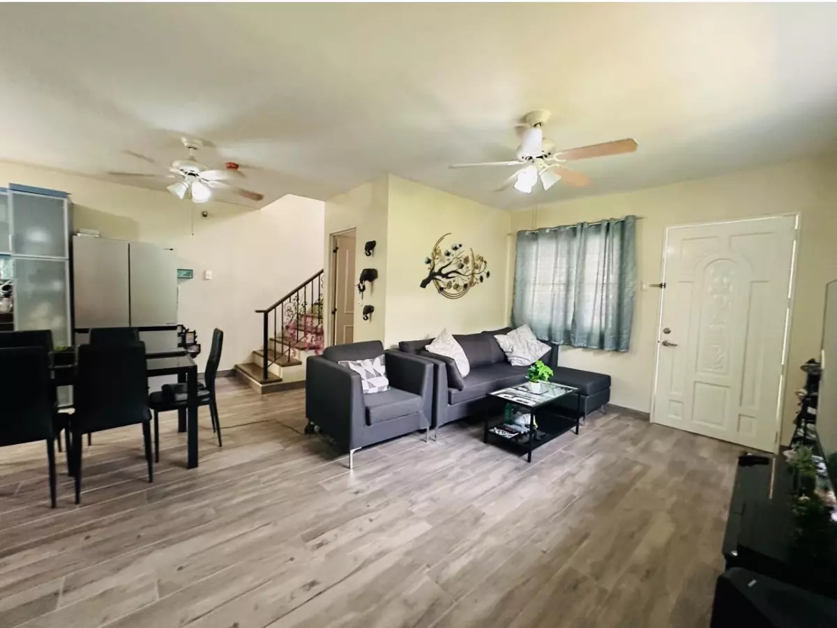 Woodcrest Townhouse Corner For Sale Guadalupe Cebu City — House and Lot in Gervacio Quijada Street, Cebu City, Cebu — Photo 3