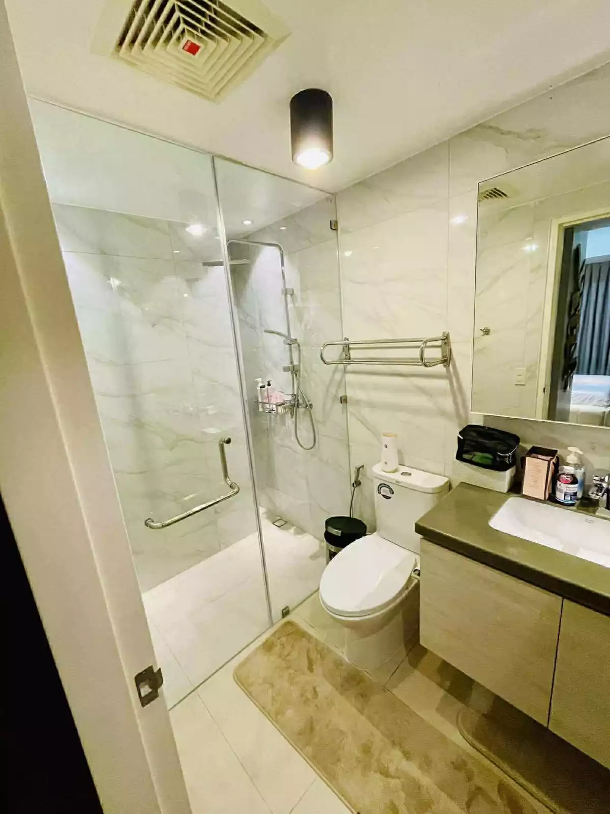 For Sale: 2 Bedroom Unit at Mandani Tower 1 — 2 Bedrooms in F.E. Zuellig Avenue, Mandaue City, Philippines — Photo 3