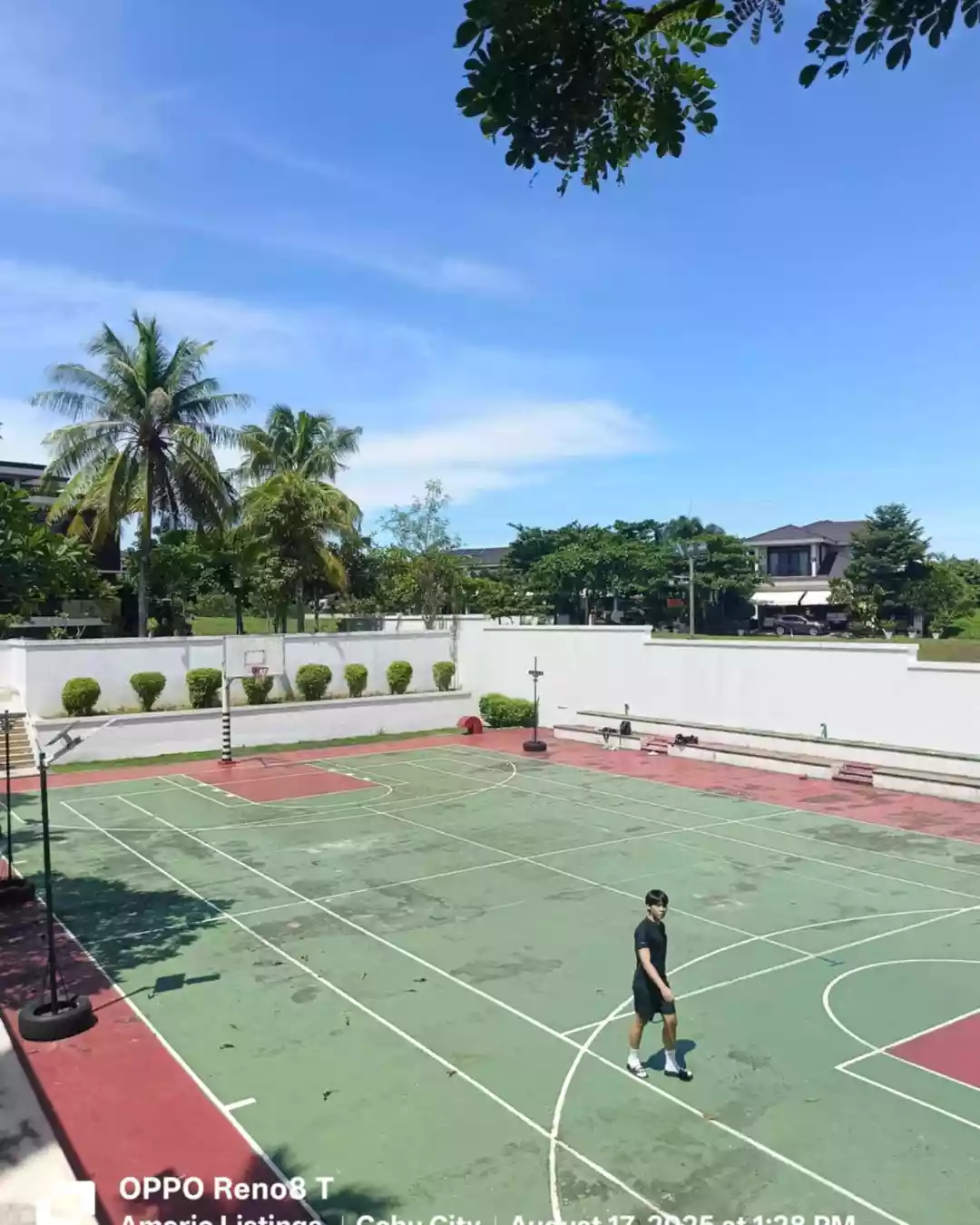 Open photo 16 of 22 — For Sale End unit Townhouse in Pristina North Subd Talamban