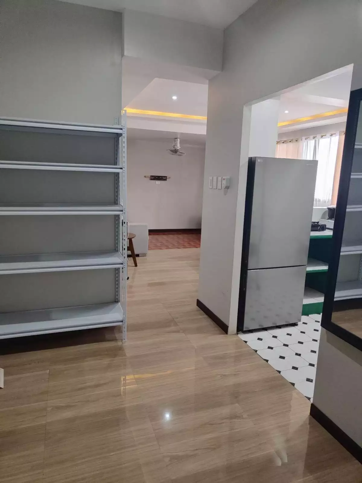 2 STOREY HOUSE WITH 3 CAR PARK IN TISA CEBU CITY