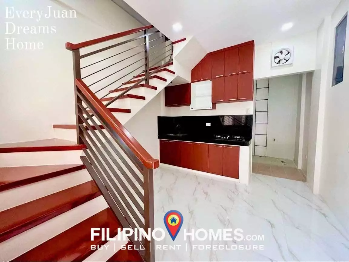 BRANDNEW THREE STOREY TOWNHOUSE NEAR ALI MALL CUBAO QUEZON CITY — Townhouse in Quezon City, Metro Manila, Philippines — Photo 2
