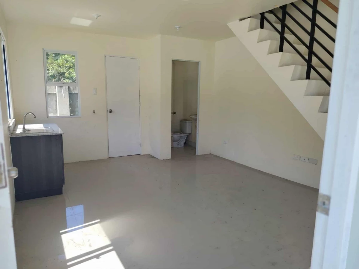 FOR ASSUME - Townhouse B - FOR ASSUME (Casa Mira Homes, Junob, Dumaguete) — House and Lot in Dumaguete City, Negros Oriental, 6200 — Photo 4