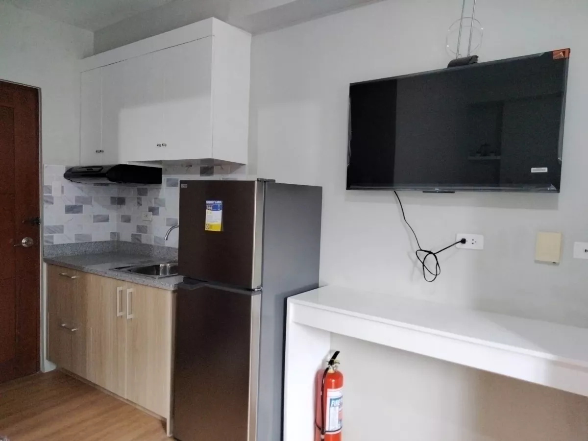 FOR SALE STUDIO UNIT WITH PARKING — Studio in Salinas Drive Extension, Cebu City, Philippines — Photo 2
