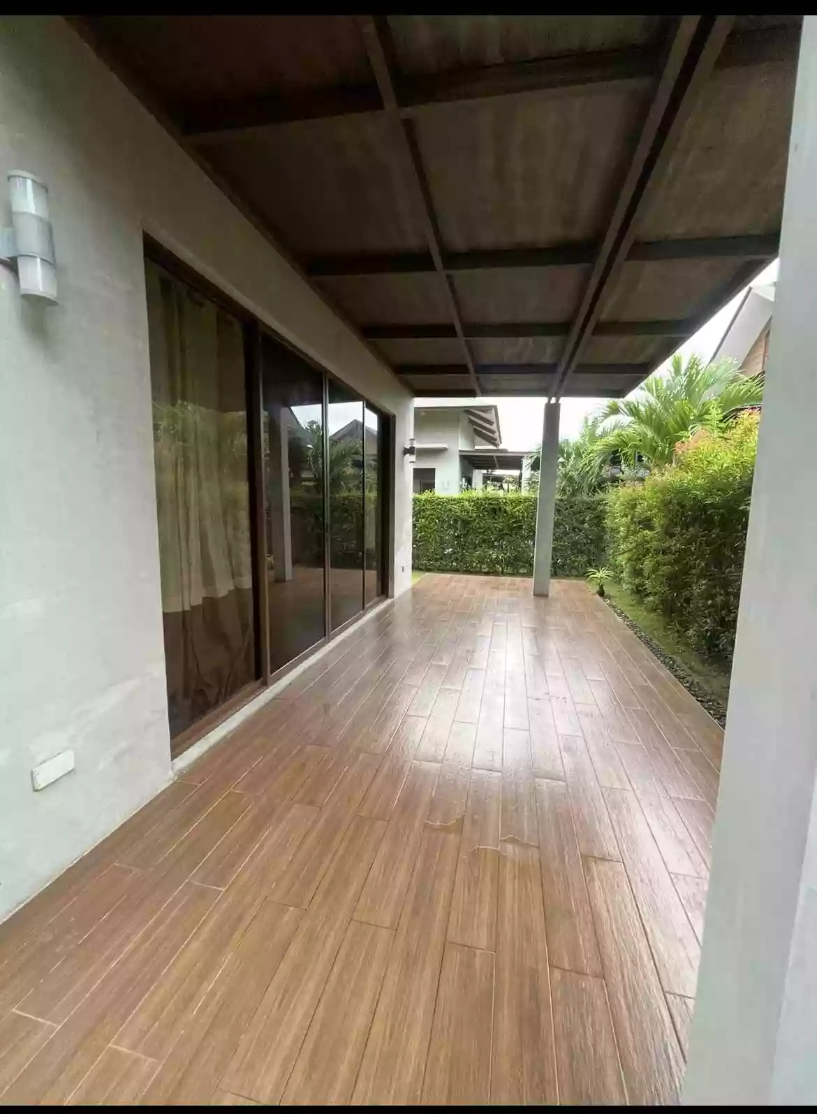 HOUSE AND LOT FOR SALE INSIDE ADUNA BEACH VILLAS — House and Lot in Danao, Cebu, Philippines — Photo 7
