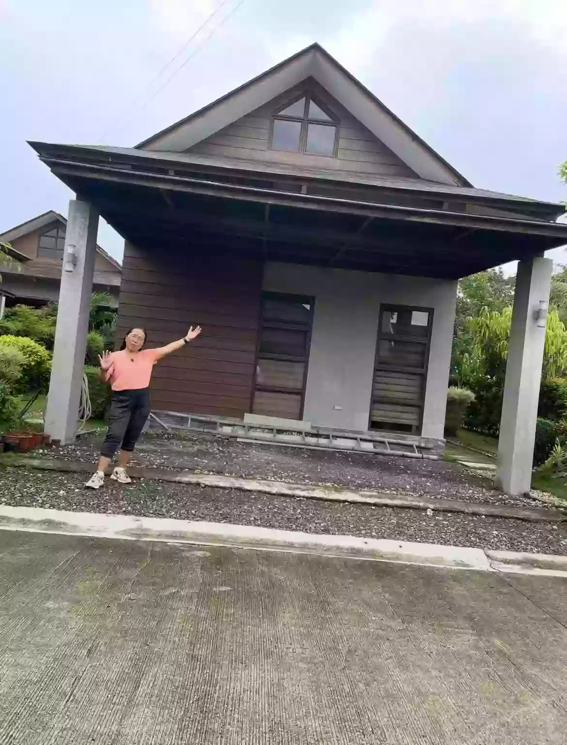 HOUSE AND LOT FOR SALE INSIDE ADUNA BEACH VILLAS
