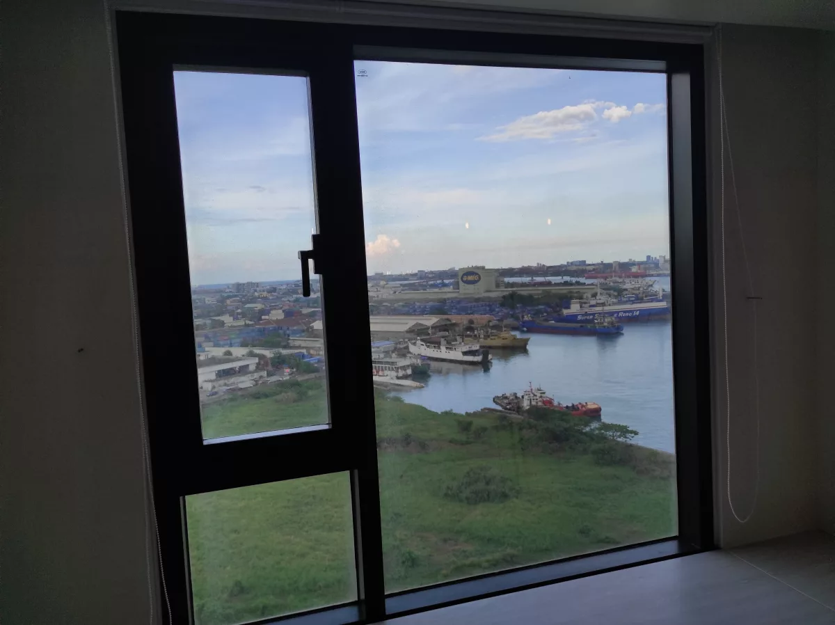 Furnished studio unit in Mandani Bay — Studio in F.E. Zuellig Avenue, Mandaue City, Philippines — Photo 3