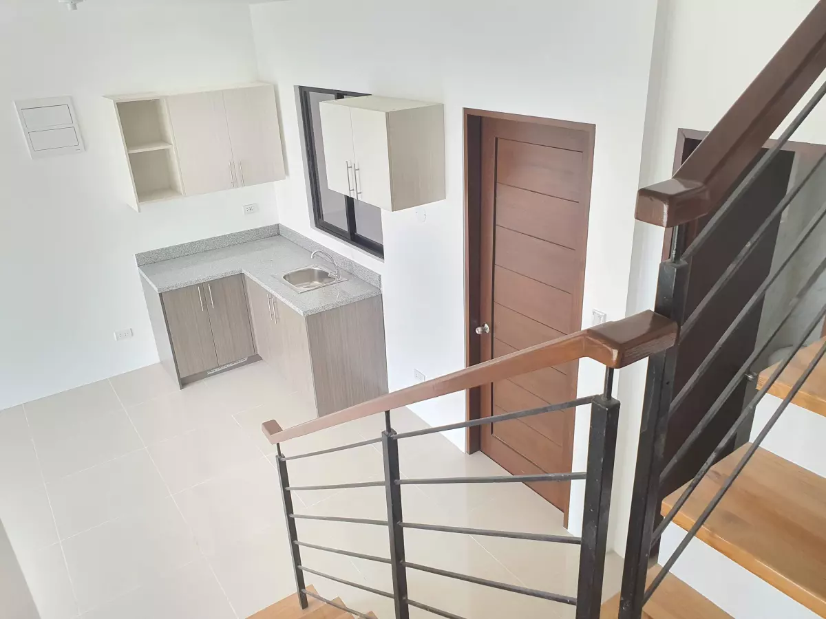 3 Berdoom Ready to Occupy House and Lot in Labangon — House and Lot in Jupiter Street, Cebu City, Cebu — Photo 7