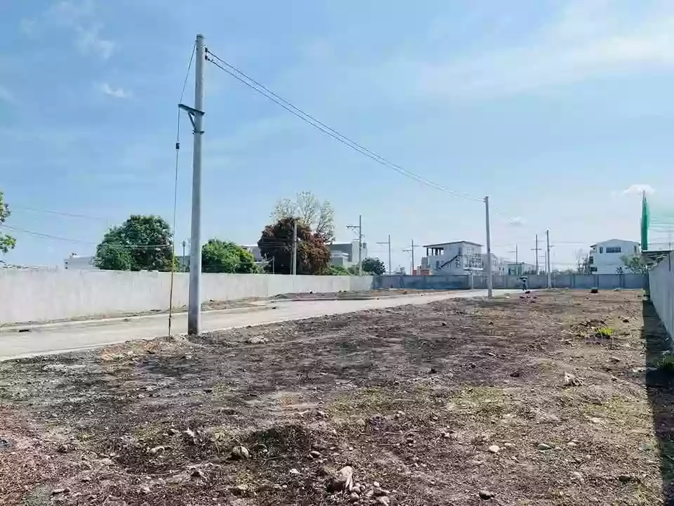 PRIME COMMERCIAL LOT FOR SALE READY FOR MINI SUBDIVISION/RESIDENTIAL PURPOSES OR WAREHOUSE — Commercial Lot in Tarlac, Philippines — Photo 4