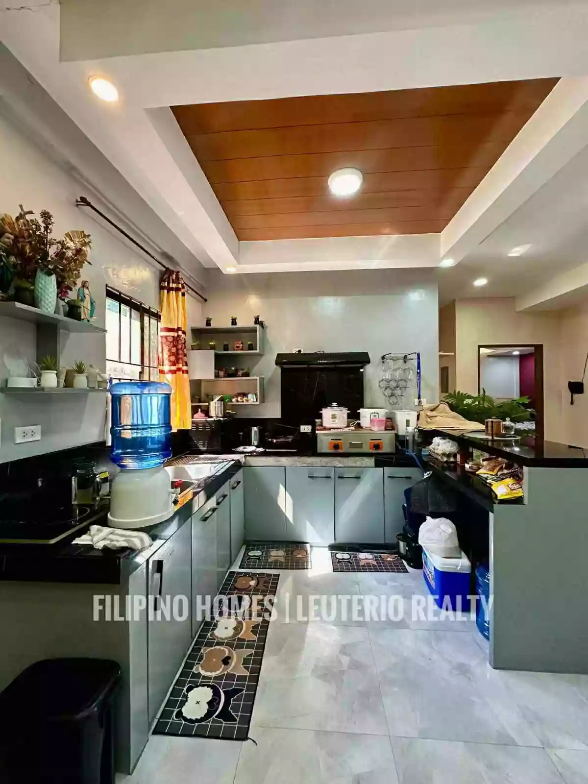 Open photo 17 of 21 — House and Lot