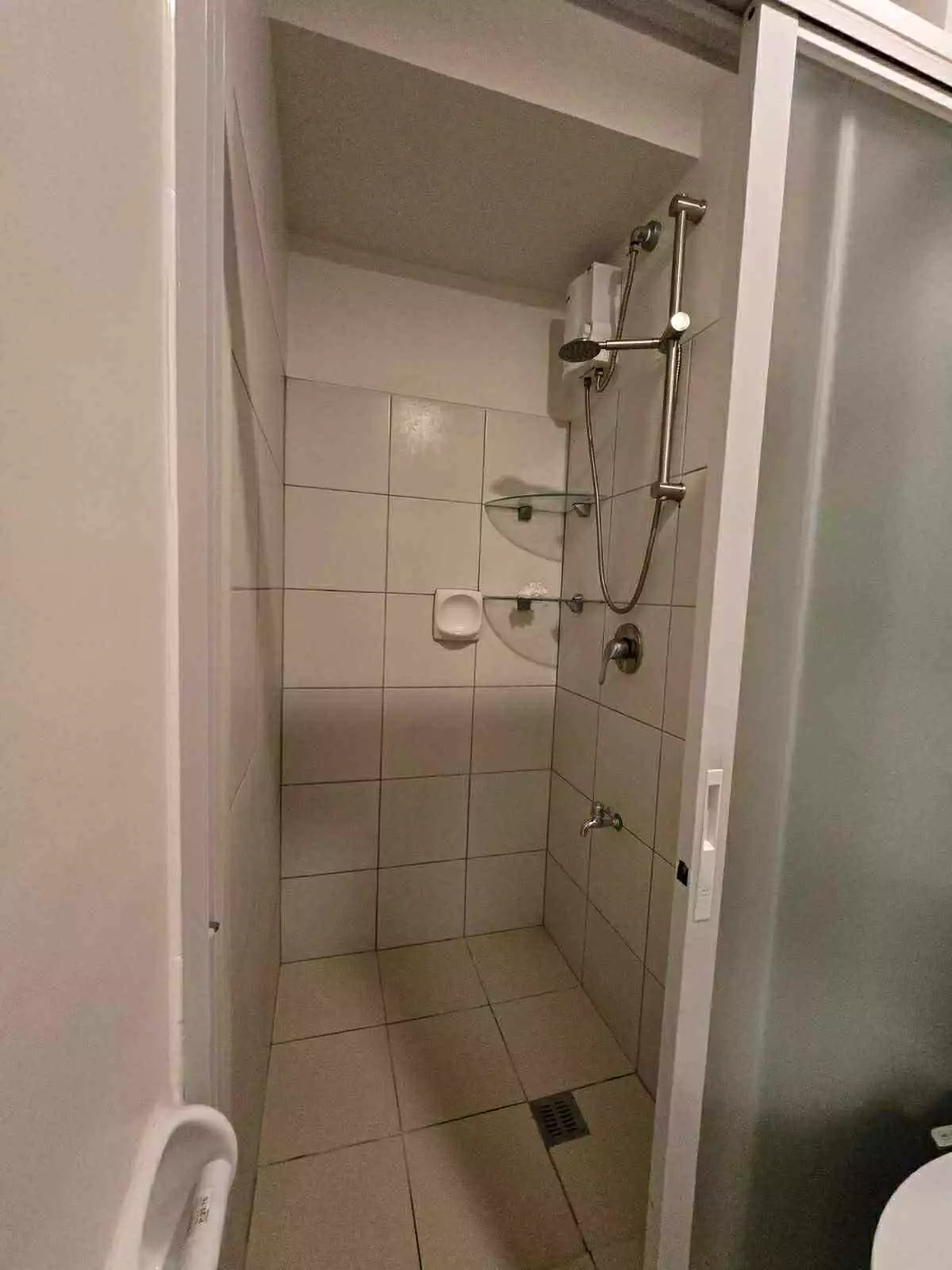 Semi furnished studio — Studio in General Maxilom Avenue, Cebu City, Central Visayas — Photo 4