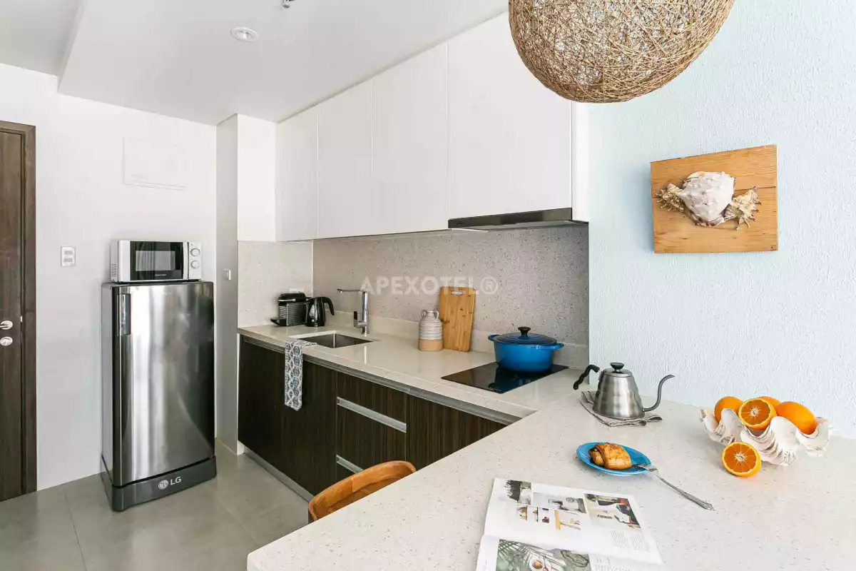 Fully Furnished Studio Unit in Tambuli Resort — Studio in Maribago, Mactan Island, Lapu-lapu — Photo 7