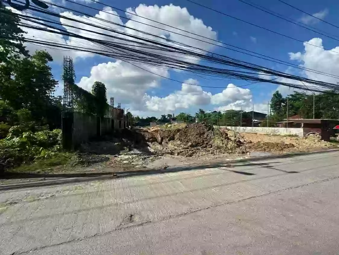 Lot For Rent/Lease (Commercial Lot) Lapu2x City