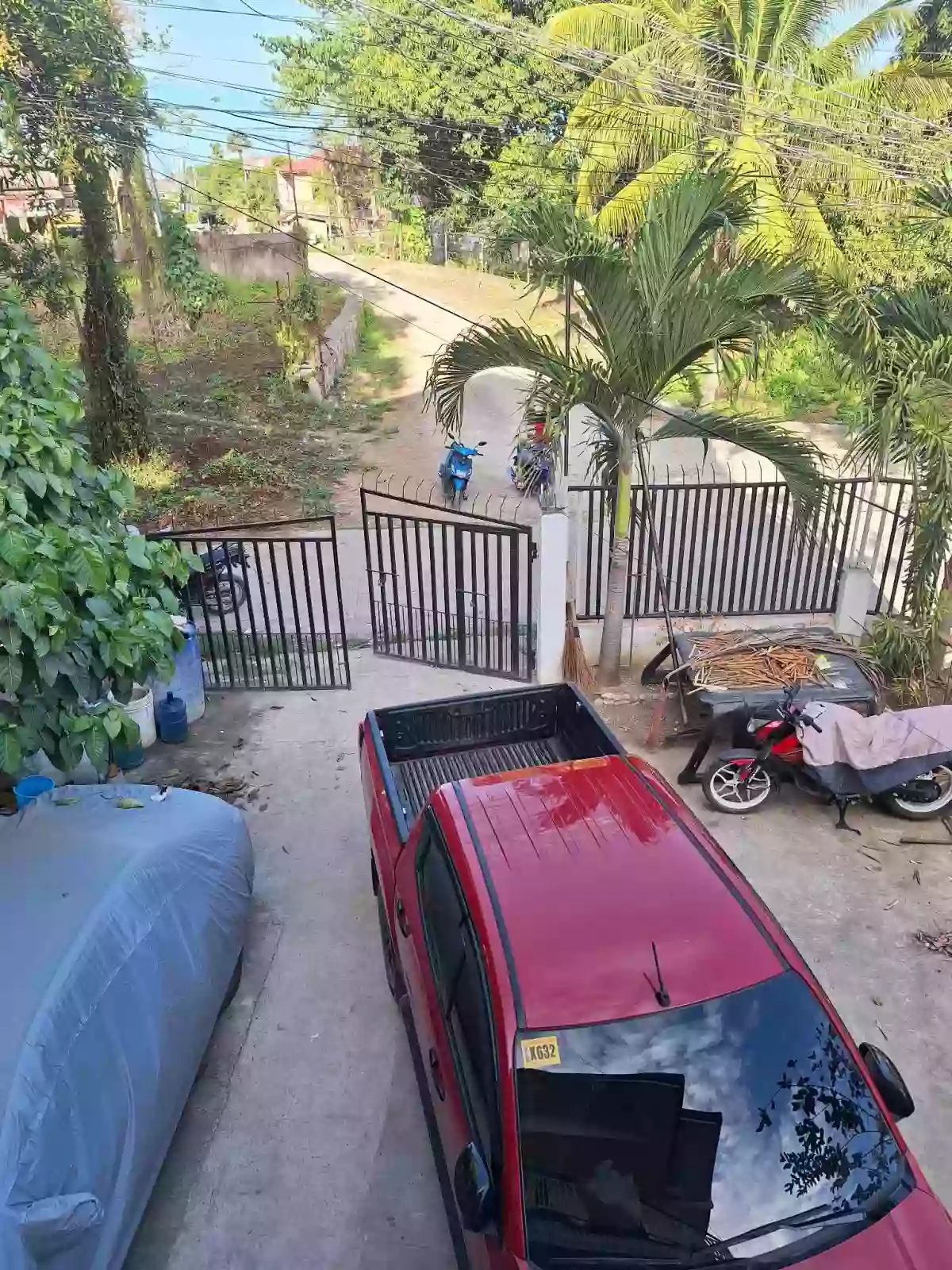 Open photo 12 of 23 — HOUSE FOR SALE