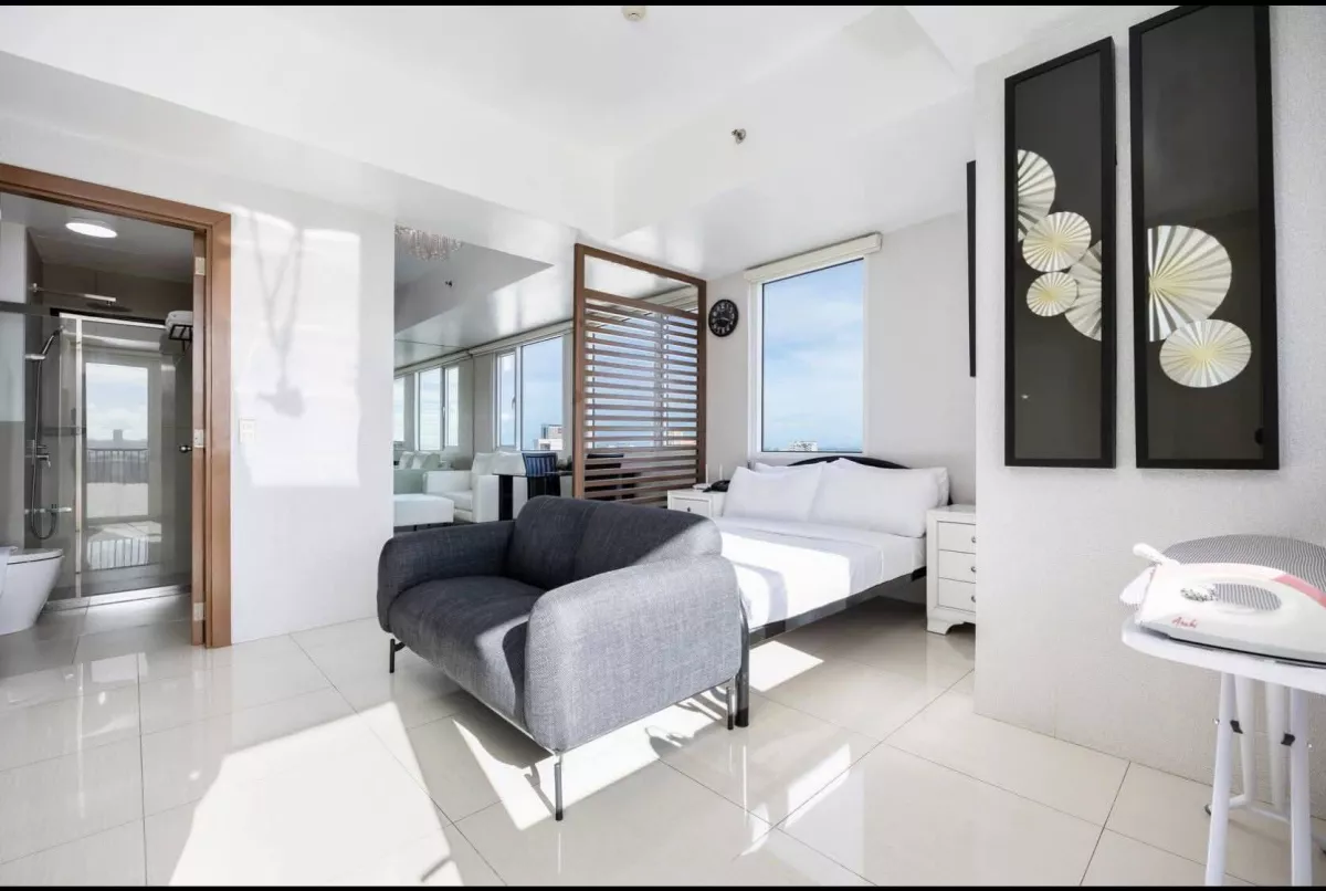 FOR SALE – Calyx Residences Executive Studio Corner Unit — Studio in Leyte Loop, Cebu City, Cebu — Photo 6