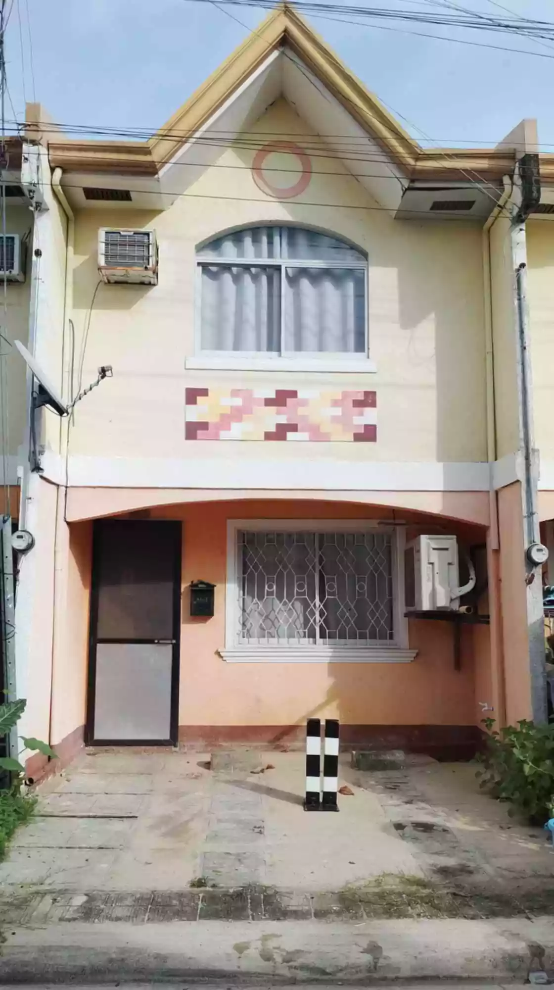 House and Lot for Sale inside Subdivision — House and Lot in Cebu, Philippines — Photo 4
