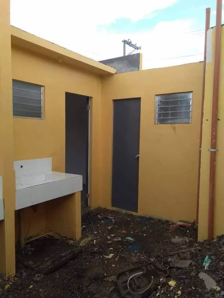 ROWHOUSE COMBINED UNIT FOR SALE! — House and Lot — Photo 4