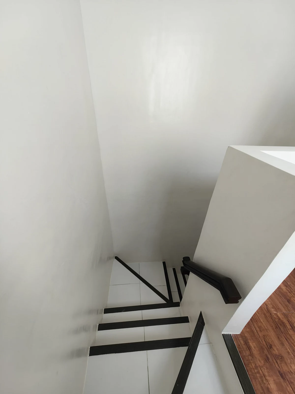 TOWNHOUSE FOR RENT IN GARDEN BLOOM SOUTH — Townhouse in Upper Pakigne Rd, Minglanilla, Cebu — Photo 4