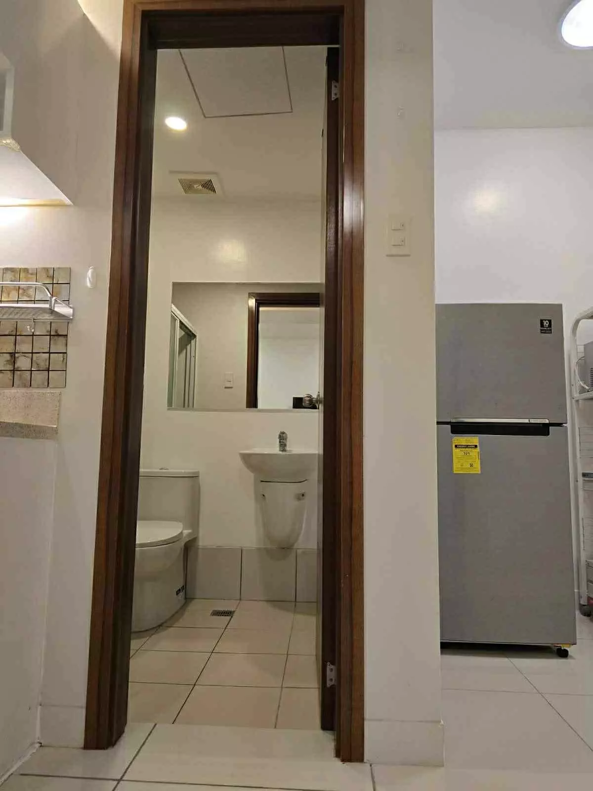 Semi furnished studio — Studio in General Maxilom Avenue, Cebu City, Central Visayas — Photo 3