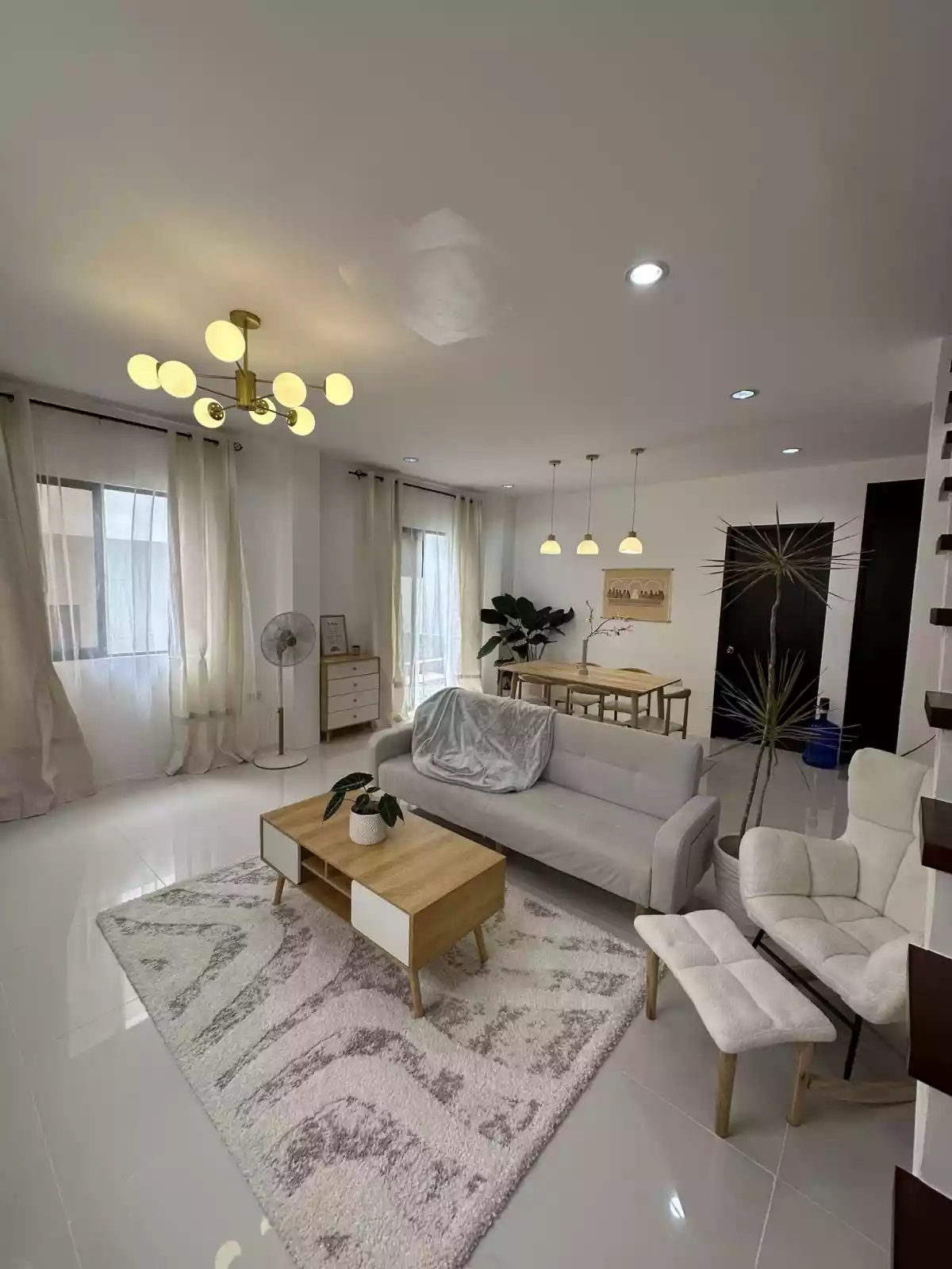 Open photo 11 of 12 — For Rent Duplex house and lot in Minglanilla Highlands