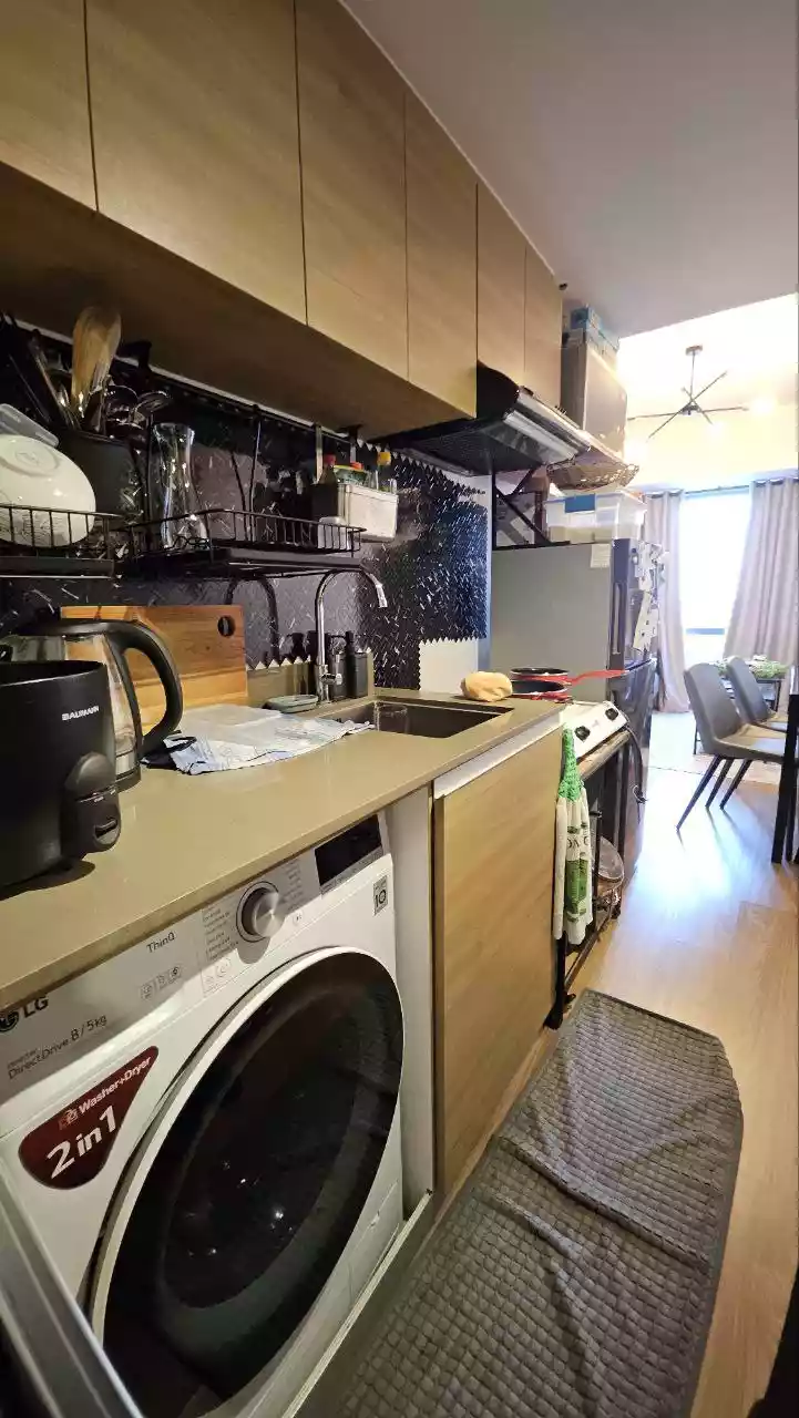 Beautiful 1BR Unit (41 sqm) for Sale @ THE RISE, Makati — Studio in Yakal, Makati, Metro Manila — Photo 2