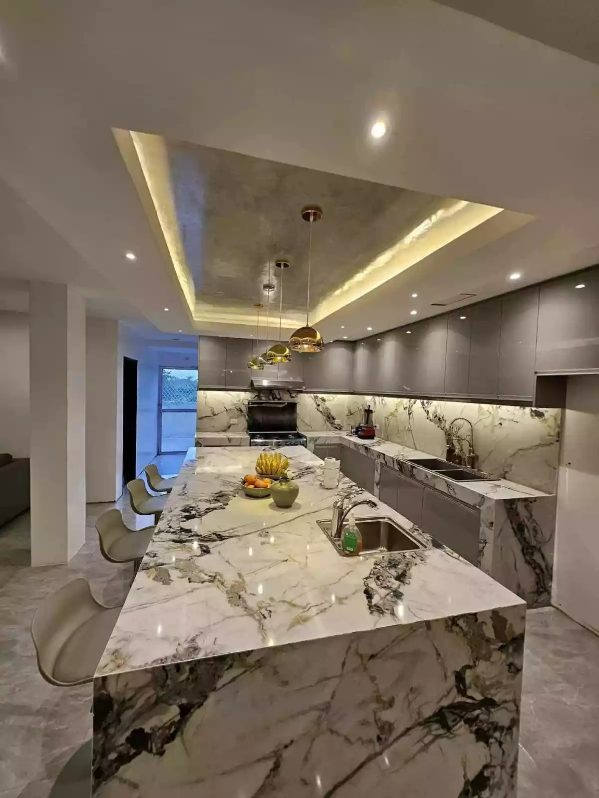Ultra-Luxury Brand New 6-Storey House & Lot for Sale with Elevator access  & Swimming Pool — House and Lot in Paseo John, Cebu City, Cebu — Photo 3