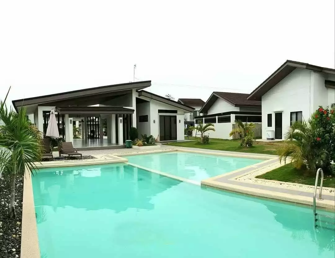 For Sale | House & Lot | Astele Subdivision — House and Lot in Mizpah Chateau ( back of Nissi Academy Buyong Road, Mactan, Lapu-Lapu — Photo 2