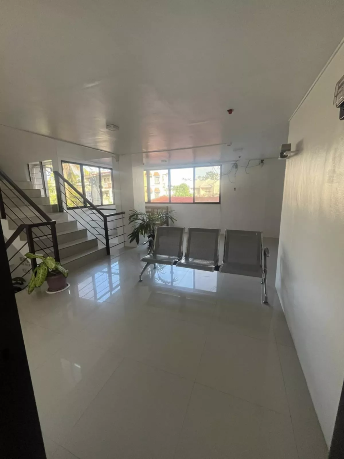 Apartment Building For Sale — Building in Rosello Road, Cebu City, Cebu — Photo 4