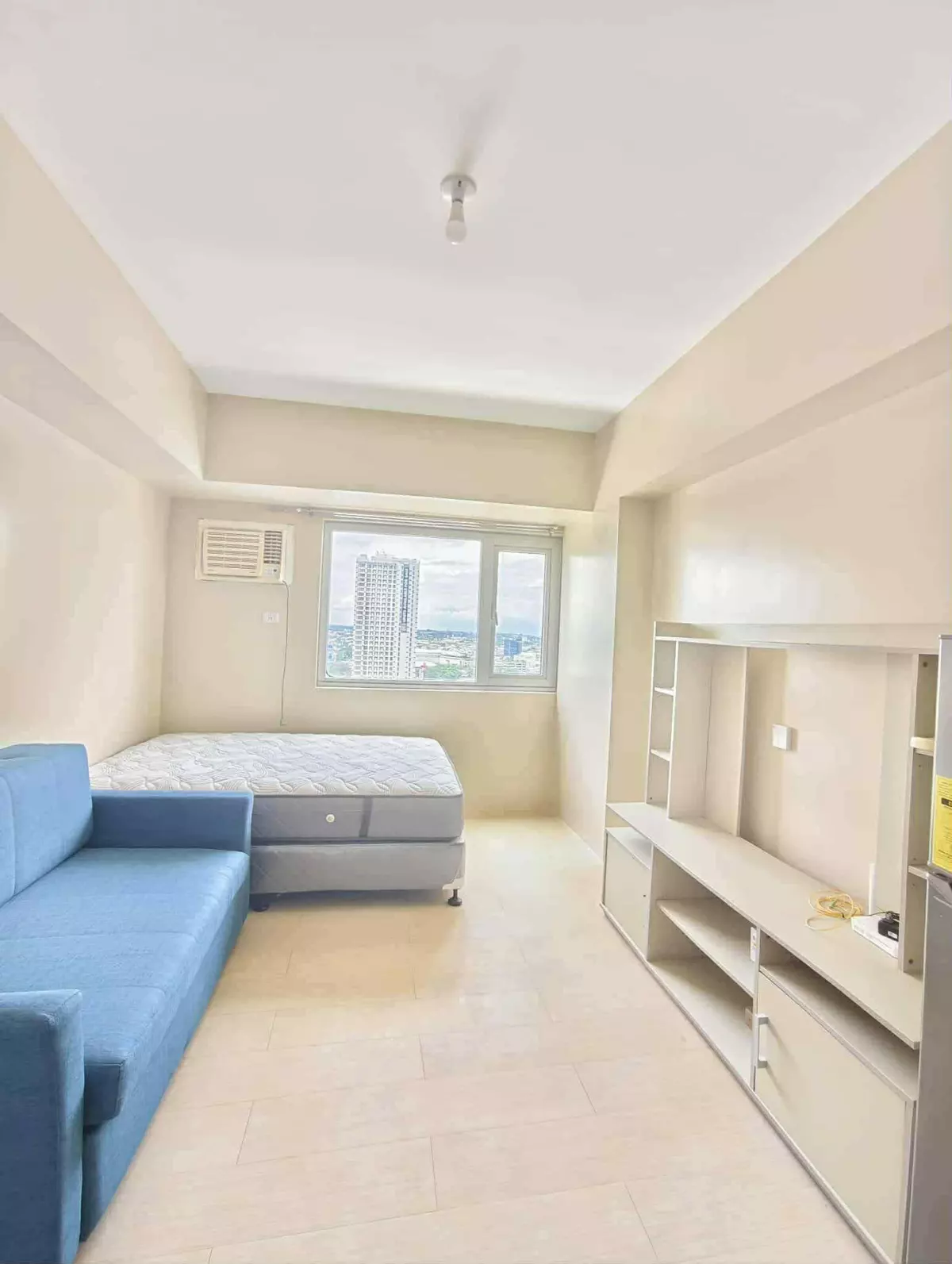 FULLY FURNISHED STUDIO UNIT