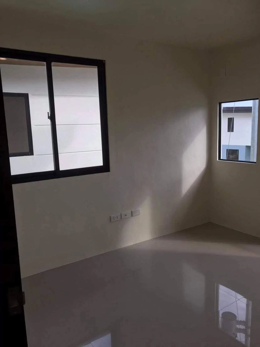 House and Lot (End-Unit Townhouse) — Townhouse in Sibulan, Negros Oriental, Philippines — Photo 6