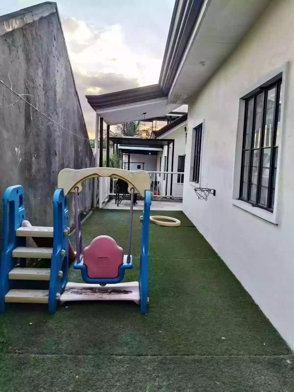 Overlooking Bungalow House in Minglanilla — House and Lot in Minglanilla, Cebu, Philippines — Photo 5