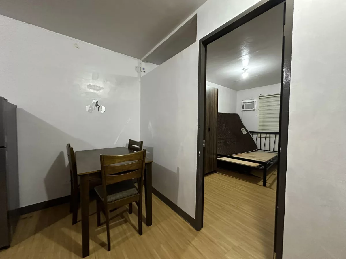 RUSH ASSUME: RENOVATED 2 BEDROOM CONO UNIT WITH BALCONY — 2 Bedrooms in Naya Road, Cebu City, Central Visayas — Photo 4