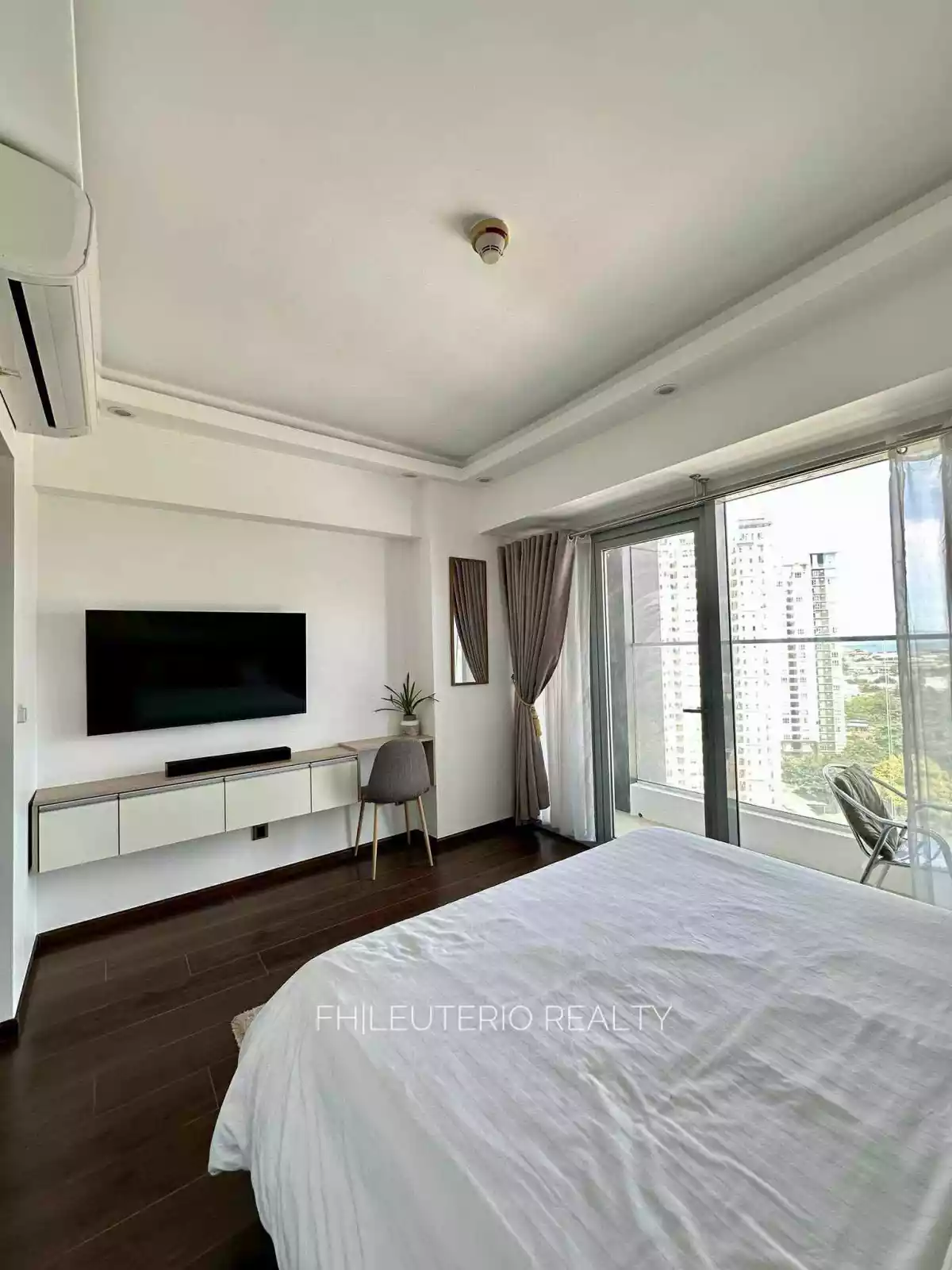 Open photo 12 of 13 — CONDOMINIUM