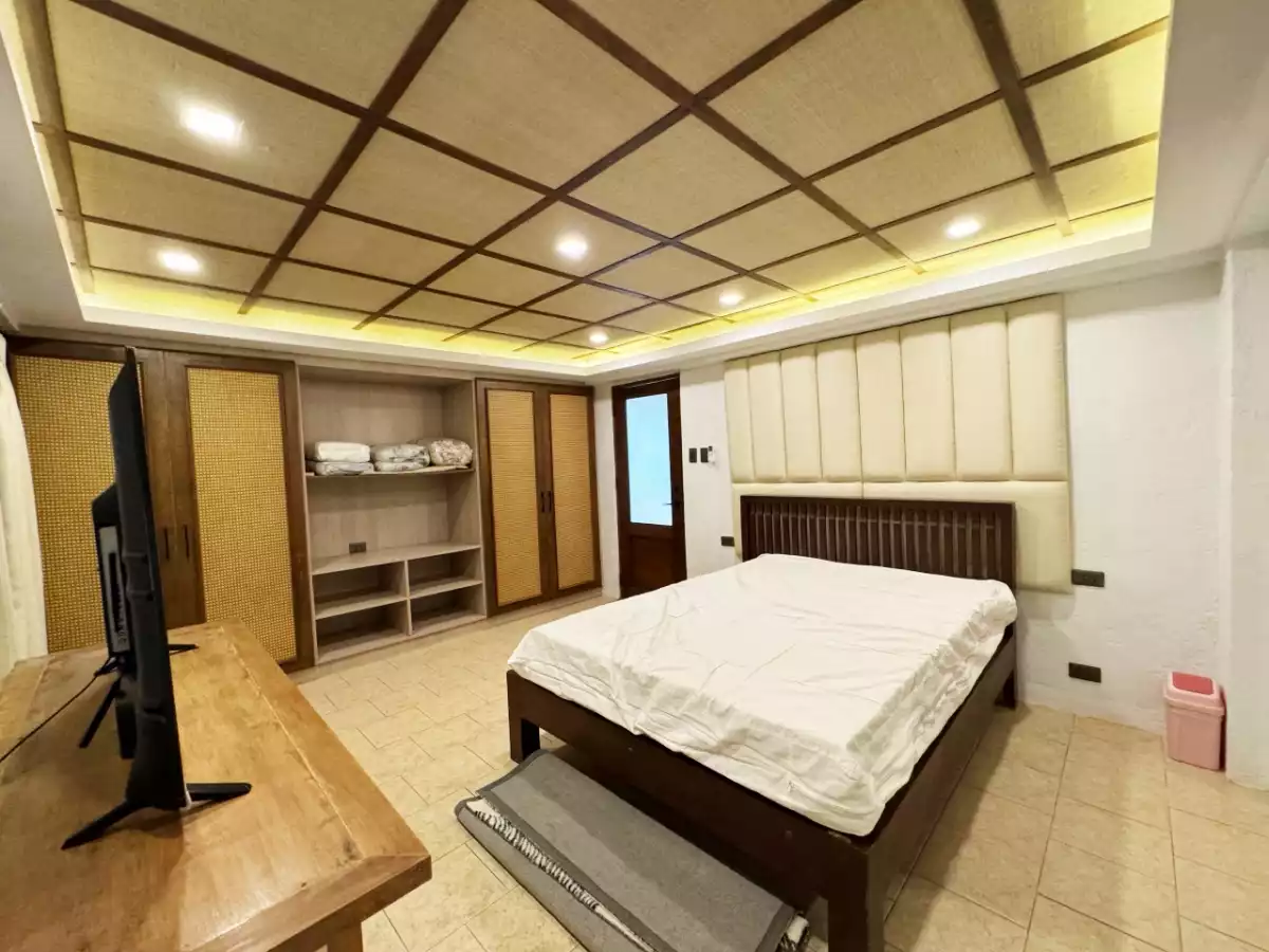 Open photo 16 of 20 — Elegant Modern Industrial Home For Sale  in Tagaytay City