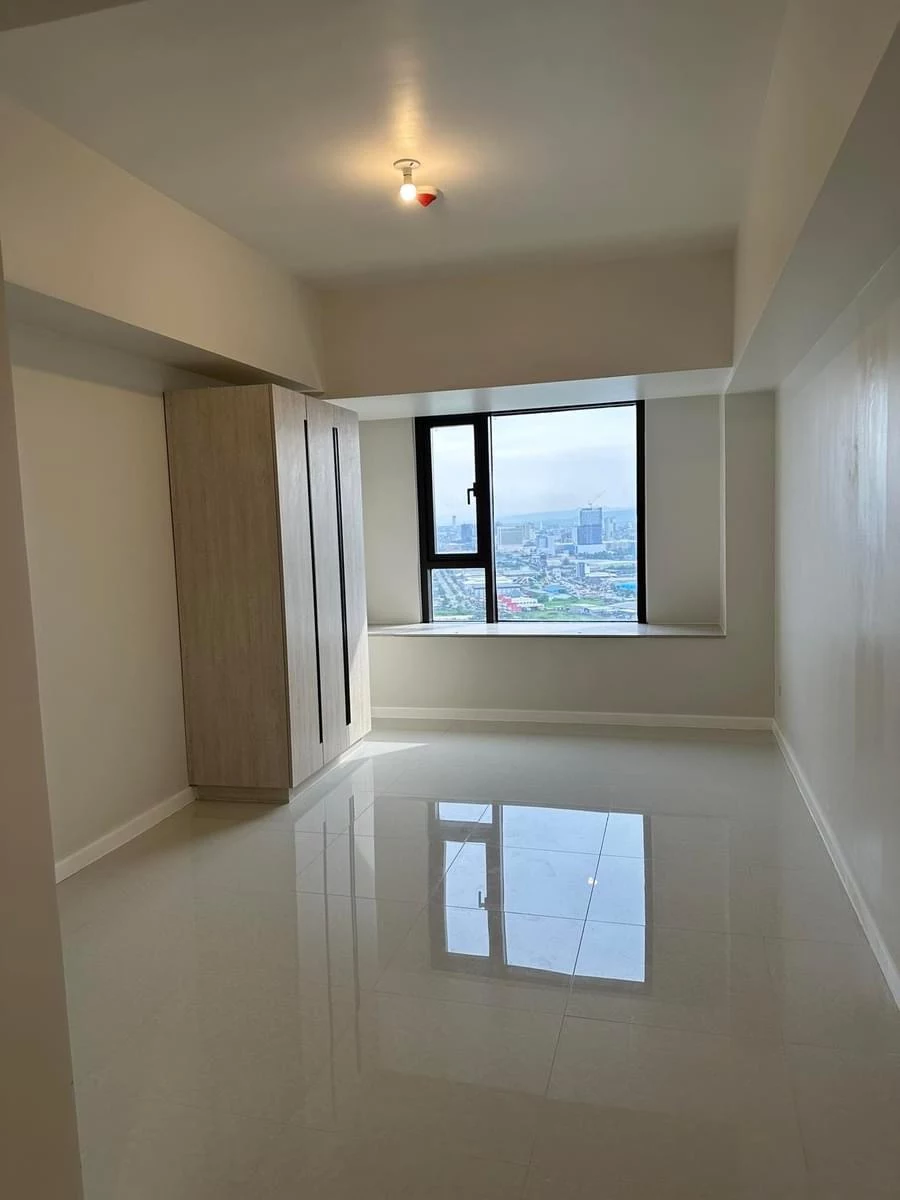 Brand new studio type unit for sale!  Mandani Bay, Tower 2 — Studio in F.E. Zuellig Avenue, Mandaue City, Philippines — Photo 2