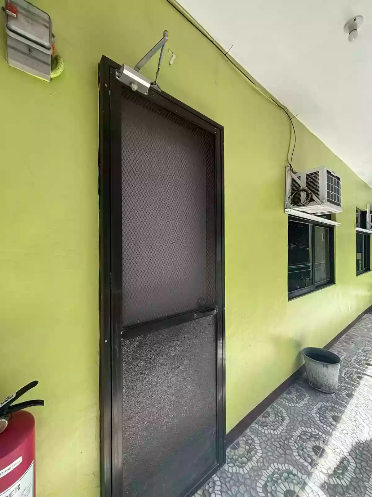 FOR SALE – Income-Generating Apartment + 3-Storey House — Apartment in Minglanilla, Cebu, Philippines — Photo 4